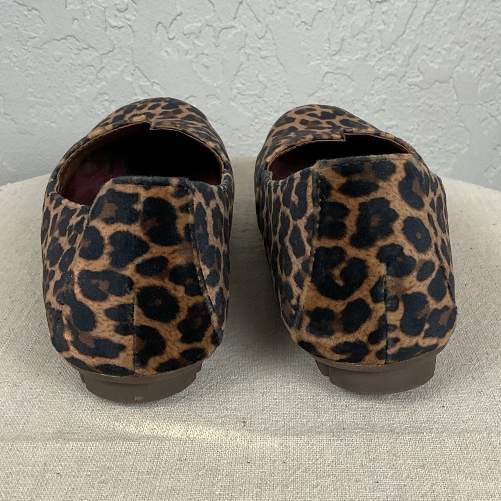 Women’s Born Sebra Leopard Print Slip On Loafer Size 6.5 - Picture 5 of 8